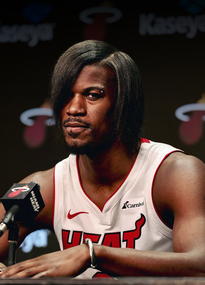 Jimmy Butler con su look "Emo".