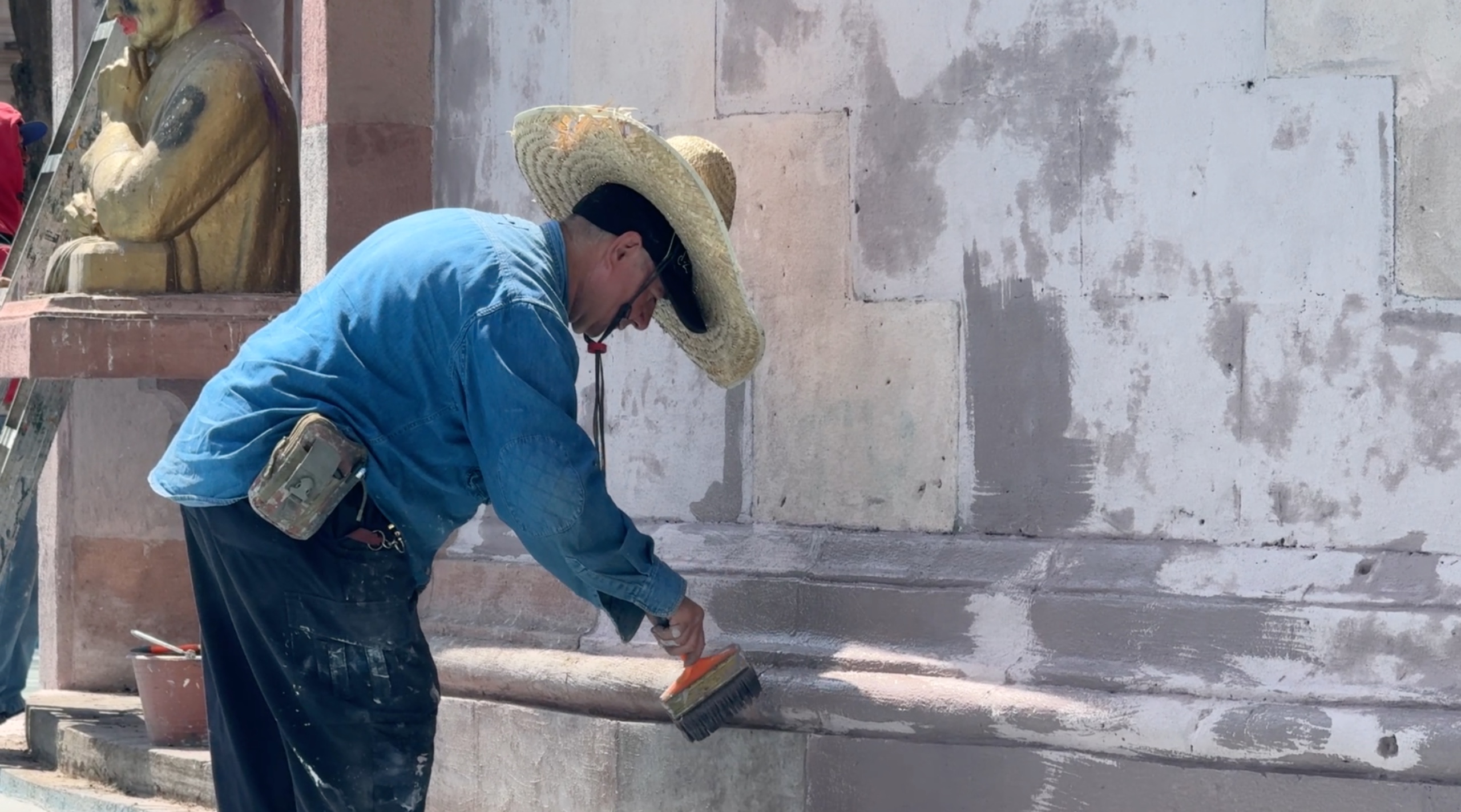 Personal de Servicios Públicos Municipales comenzaron restauración este lunes 9 de marzo.