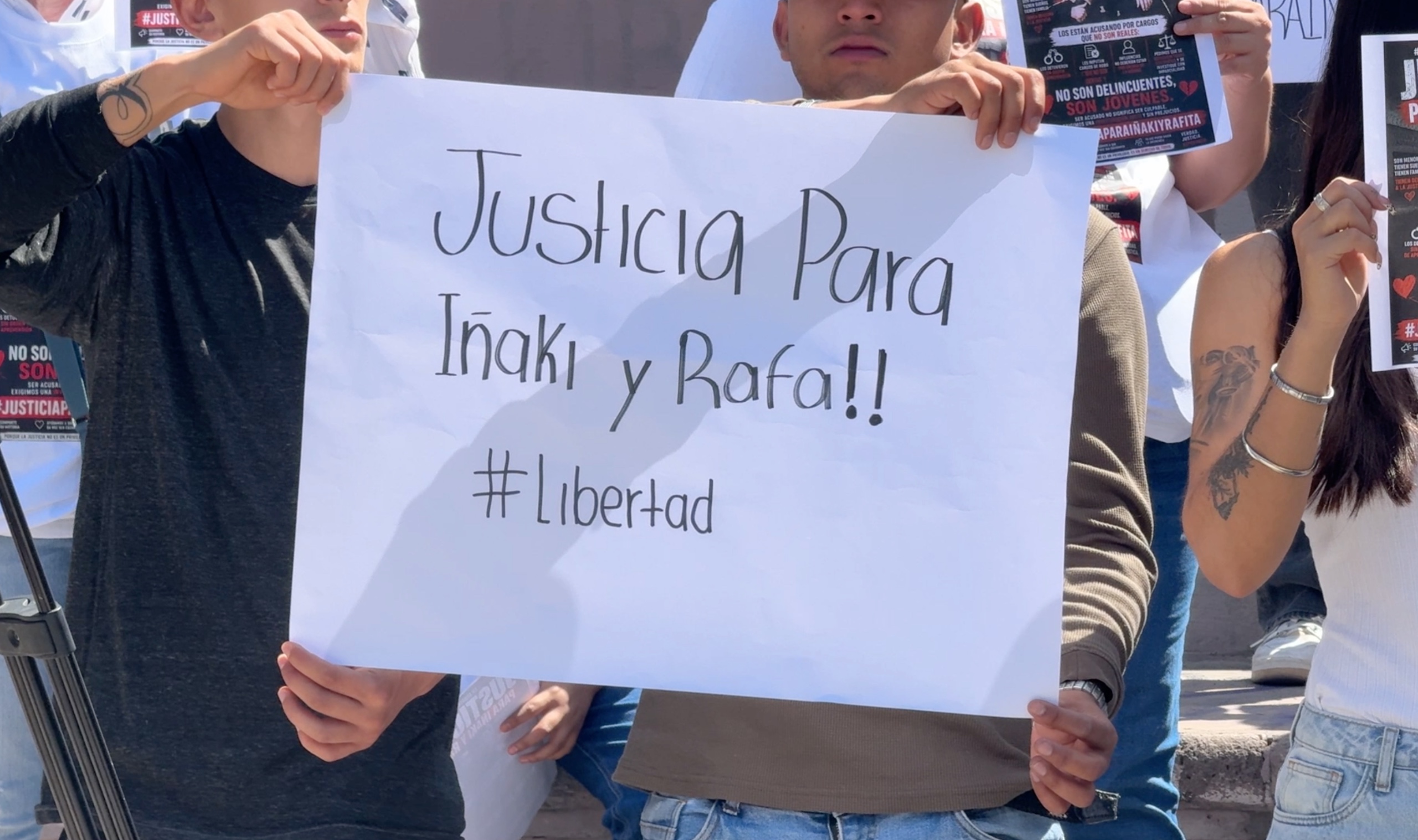 Madres de Iñaki y Rafael piden apertura y respuesta de la autoridad.