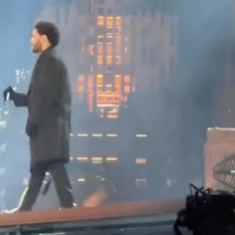 The Weeknd expresó conmovido que no podía continuar con el concierto 