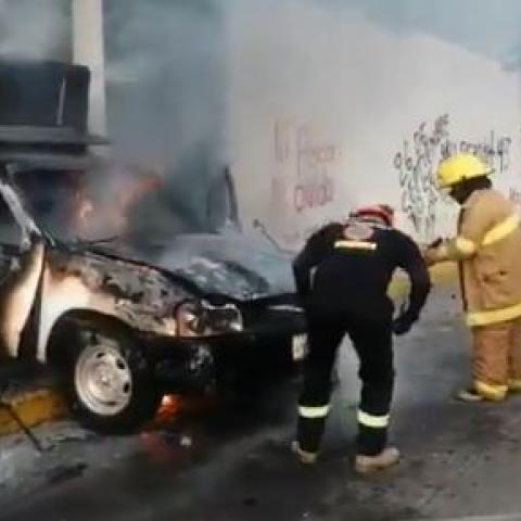 Camión quemado 