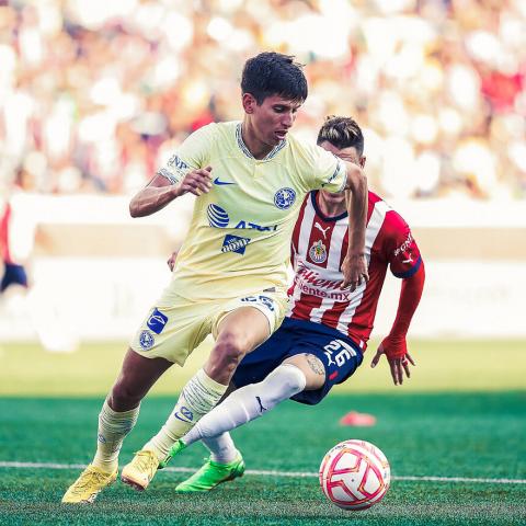 América goleó a Chivas