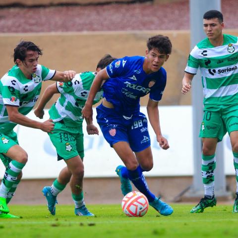 Fuerzas básicas del Necaxa caen ante Santos