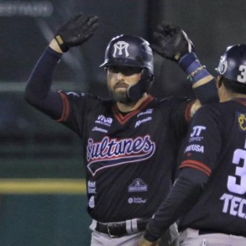 Sultanes se llevan el cuarto de la serie