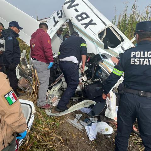 Se desploma avioneta en Otzolotepec, Edoméx; mueren tres personas