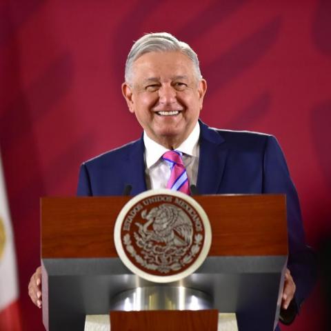 AMLO Feliz