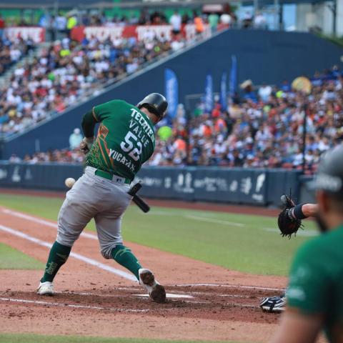 Leones extienden la Serie del Rey