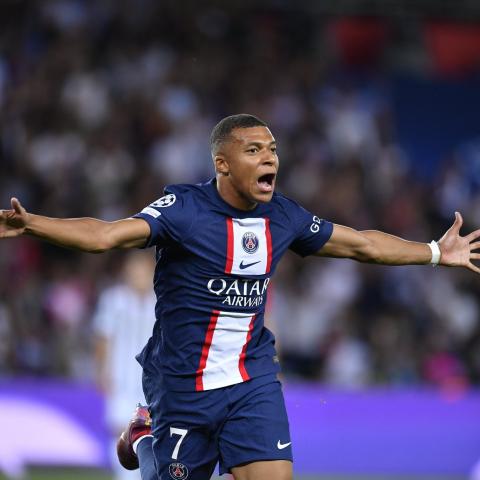 Doblete de Mbappé