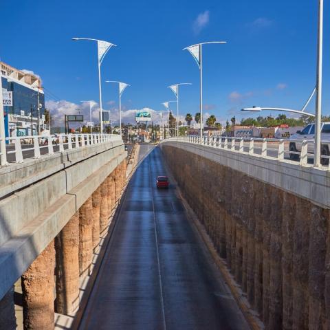 Proyectan colocar esculturas y exposiciones en puentes