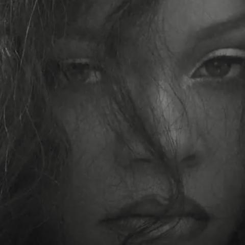 Rihanna lanza este viernes "Lift me up"