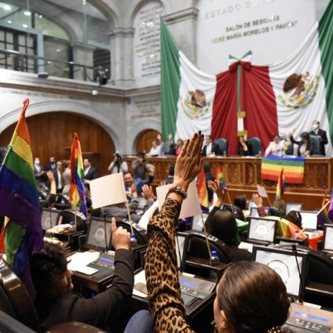 Estado de México aprueba el matrimonio igualitario