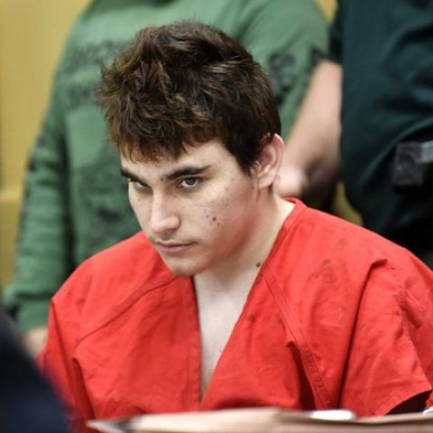 Nikolas Cruz libra la pena de muerte; le dictan cadena perpetua