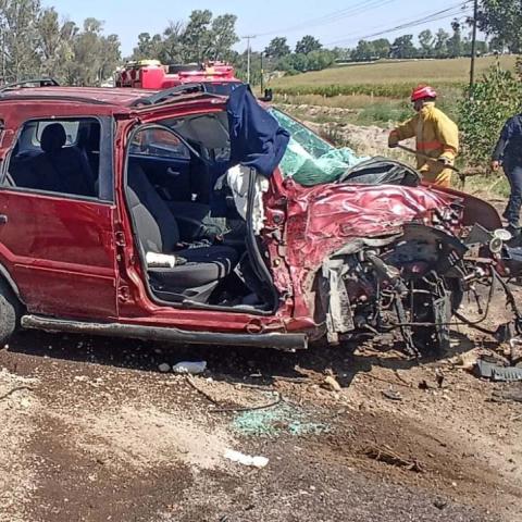 Por esquivar una obra de rehabilitación de la carretera, perdió el control del volante