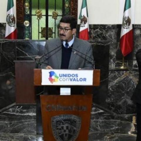 Javier Corral y funcionarios