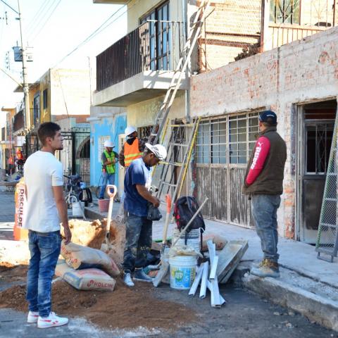 Vecinos de la México regresan a sus casas, ya tienen luz, agua e internet