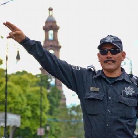 Despeje de autos y cierre de calles por el desfile de la Revolución