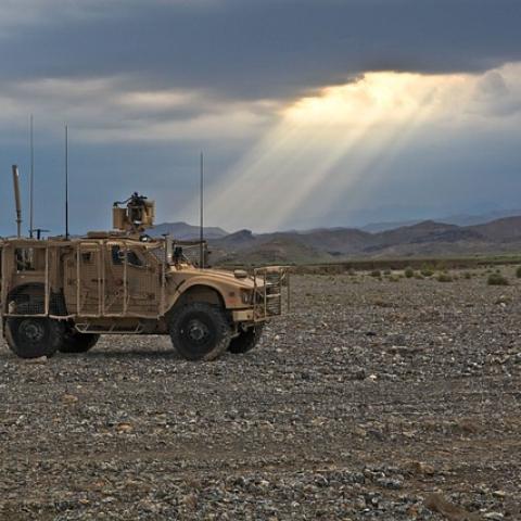 Enviará Texas tanques a frontera con México: periódico