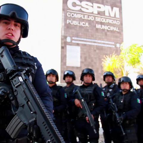Policías municipales ganan hasta 16 mil 700 pesos mensuales, asegura Leo Montañez