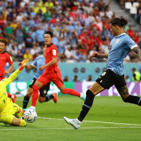 Uruguay inicia sin gol