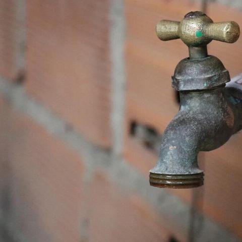 Piden empresarios que servicio de agua se entregue a quien solucione el desabasto 