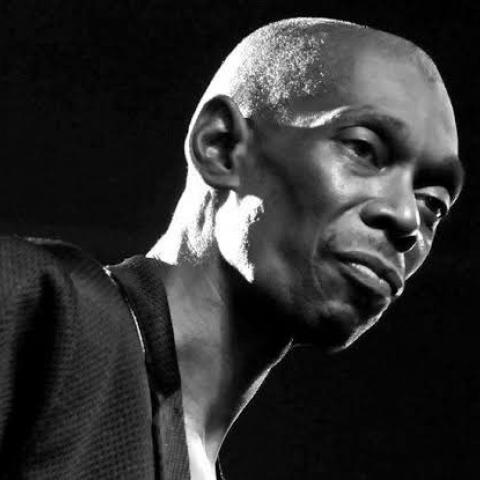 Murió el vocalista de la banda británica Faithless