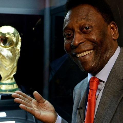 Pelé mejora de salud