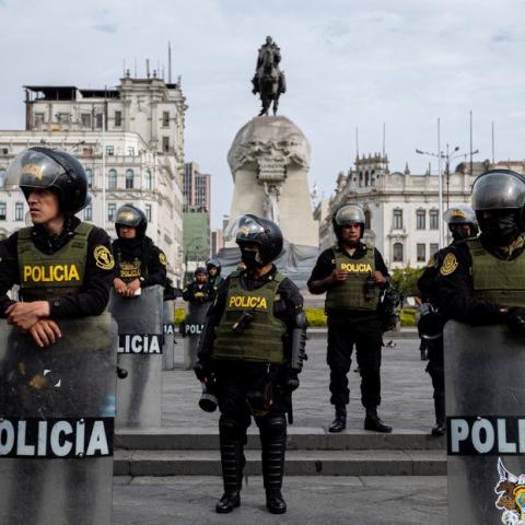 Declaran estado de emergencia en Perú; durará 30 días