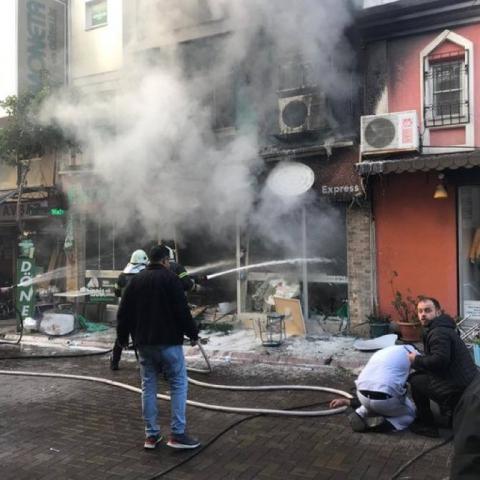 7 muertos en Turquía tras explosión en restaurante; descartan atentado