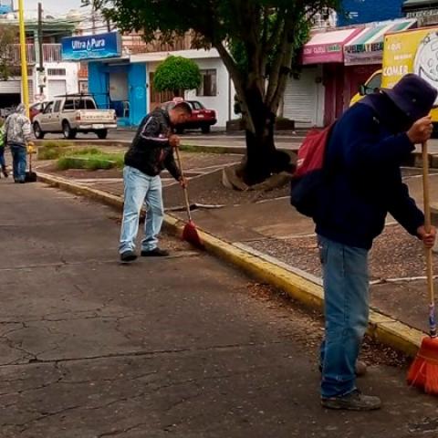 A pesar de las fiestas, calles se mantienen limpias gracias a la ciudadanía