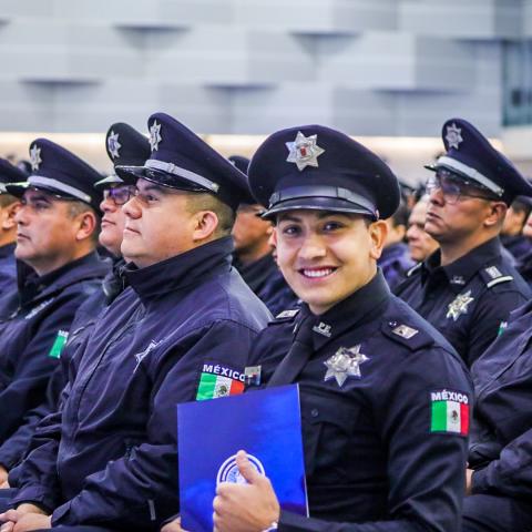 Policías