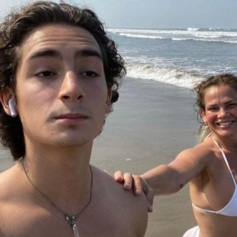 Niurka revela que quiere bañarse con su hijo Emilio Osorio