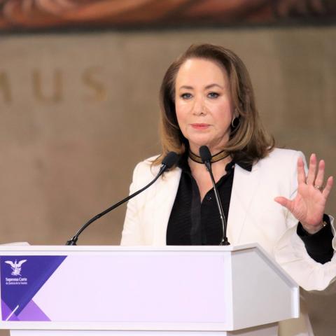 Acusan a ministra Yazmín Esquivel de plagiar tesis