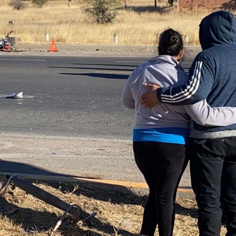 Muere una motociclista al ser embestida por alcance en la 70 oriente