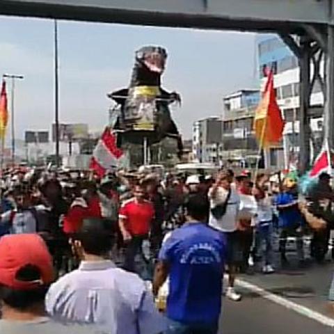 Manifestantes en Lima 