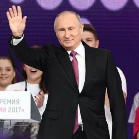 Kremlin no aclara si Putin se volverá a postular 