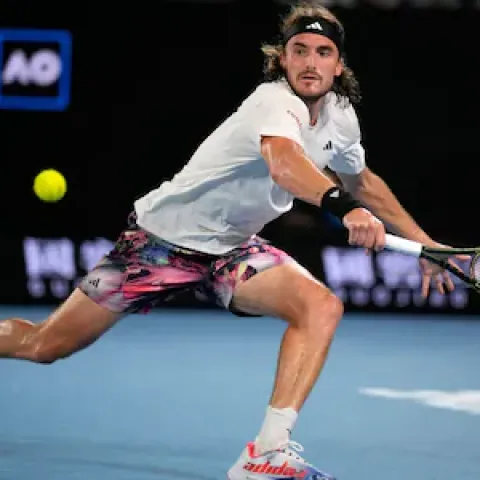 Tsitsipas