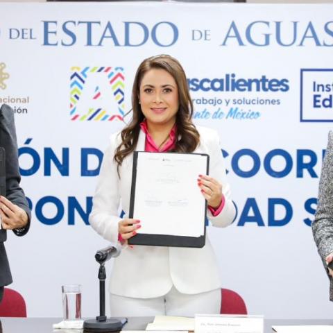 Nora Ruvalcaba, Tere Jiménez y Lorena Martínez