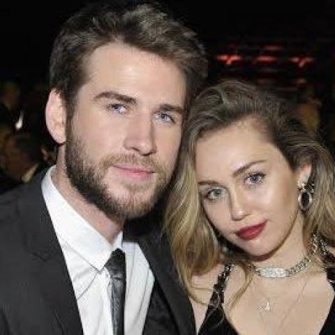 Miley Cyrus lanza "Flowers" con dedicatoria a Liam Hemsworth