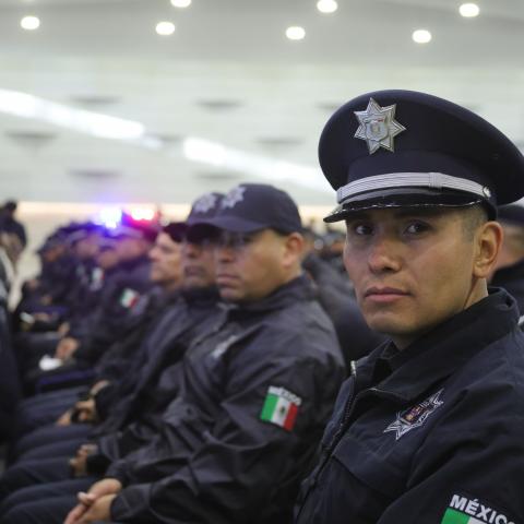 Policías