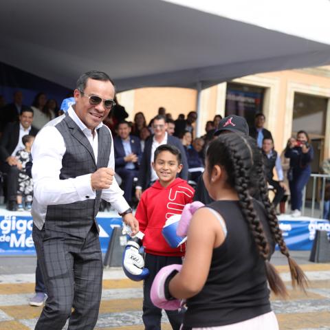 Familias de Aguascalientes podrán convivir con la leyenda del box Juan Manuel Márquez 