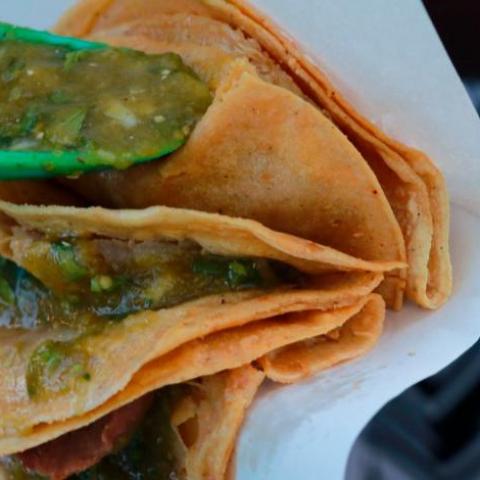 Pide diputada tlaxcalteca denominación de origen para los tacos de canasta