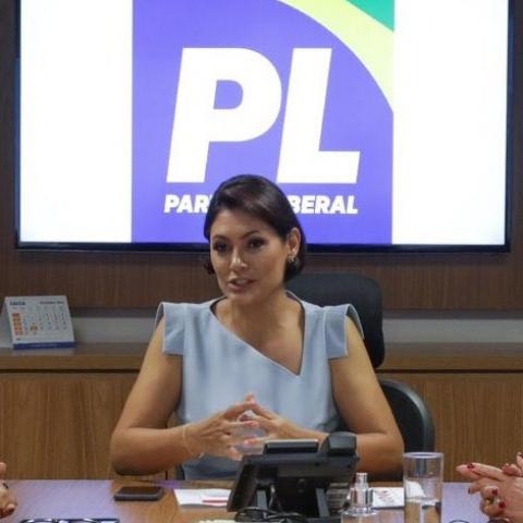 Entra de lleno a la política la esposa de Jair Bolsonaro