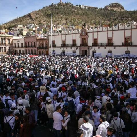 Comunidad universitaria marcha en Zacatecas para pedir mayor seguridad en la entidad