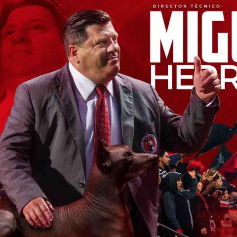 MIGUEL HERRERA DT XOLOS