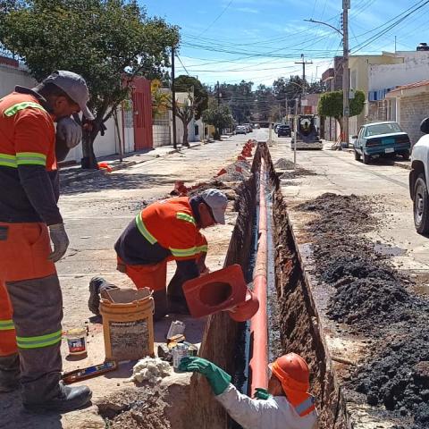 Rehabilitan alcantarillado de El Moderno y Bulevares