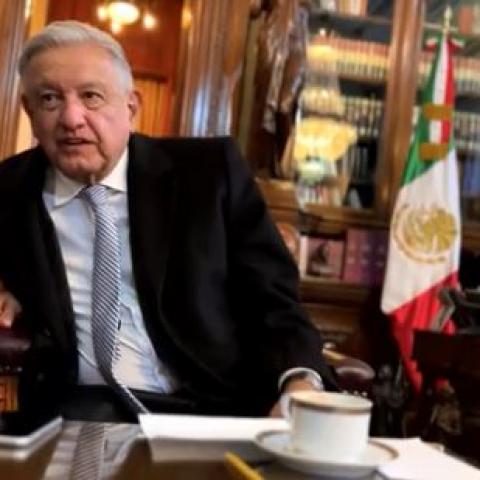 AMLO en llamada 