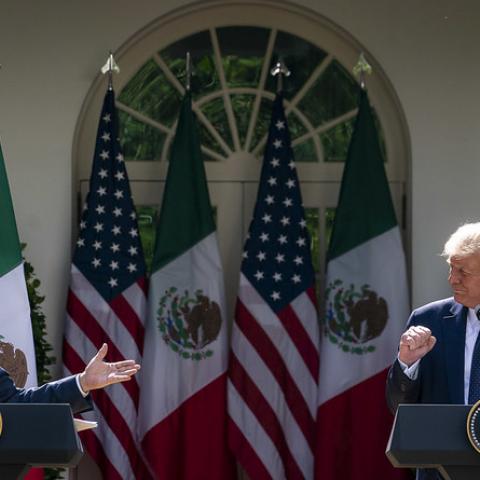 López Obrador sale en defensa de Trump ante posible arresto