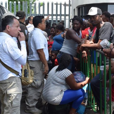 México regresa a 22 migrantes provenientes de Cuba