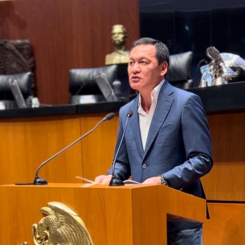 Senadores del tricolor buscan remover a Osorio Chong como coordinador en el Senado