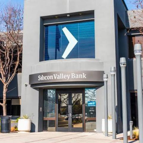 Autoridades estadounidenses cierran Silicon Valley Bank